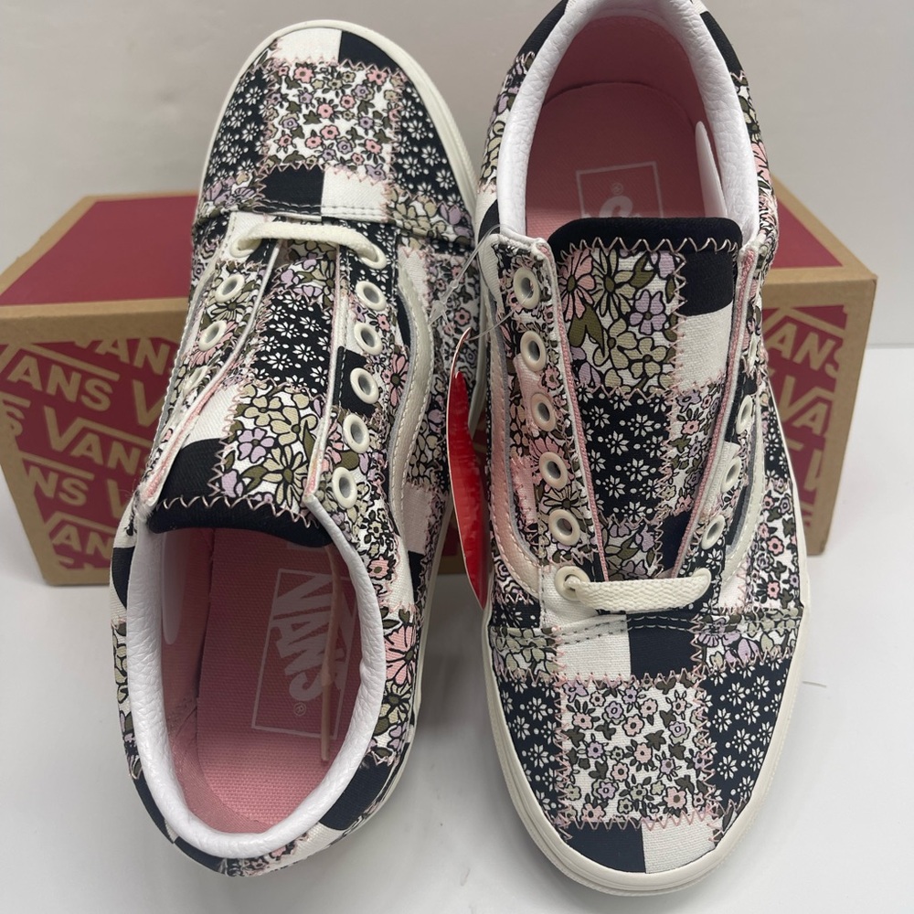 Vans WMNS Vans Old Skool
(Patchwork Floral) Marshmallow Sneakers 
VN0A38G19FY - Picture 5 of 16